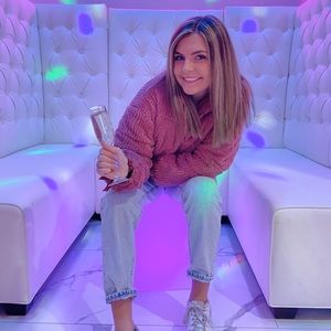 Meet your Posher, Ashley